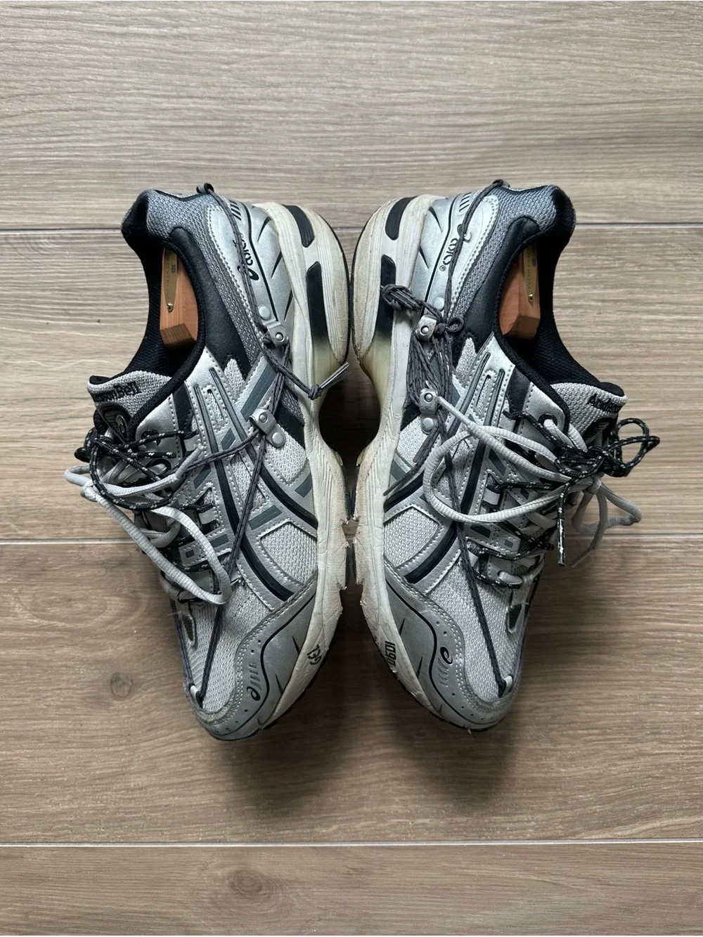 ASICS Men's Glacier Silver Gel 1090 Size 10.5